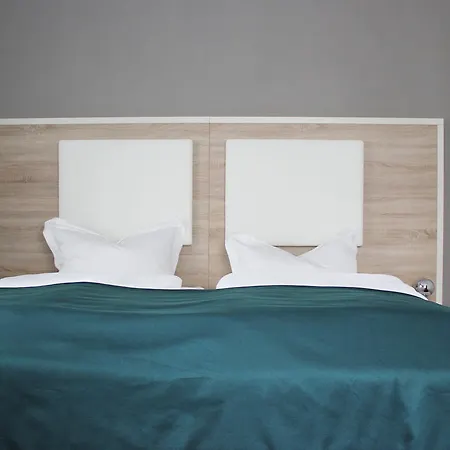 Stadthotel 3* אלספלד