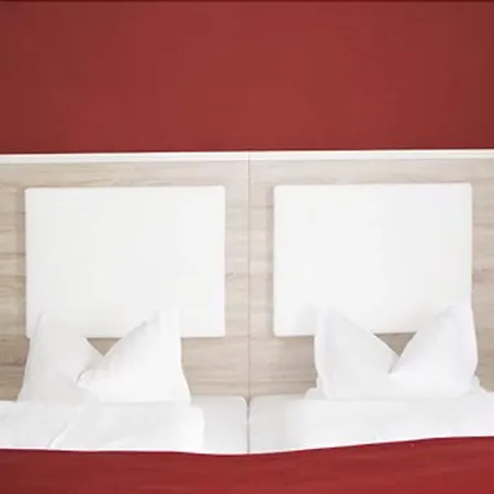 Stadthotel 3* אלספלד