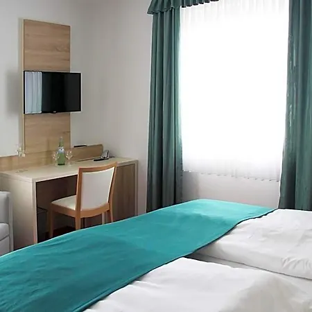 Stadthotel 3*
