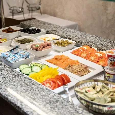 Stadthotel מלון 3*