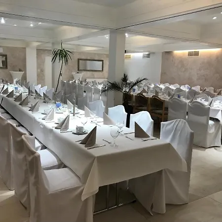 מלון Stadthotel אלספלד